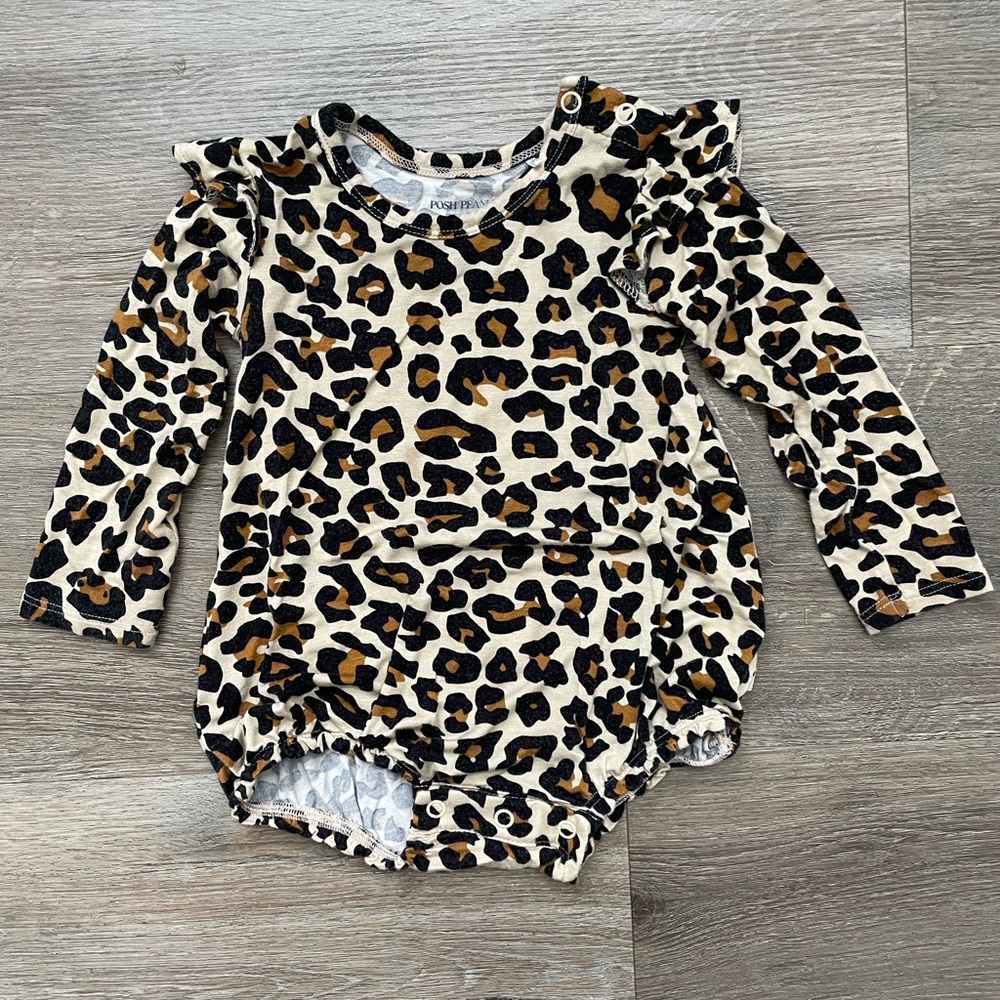 EUC Posh Peanut Lana Leopard Long Sleeve Bubble Romper size 6-12 m